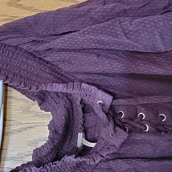 Dark purple top - Picture 4 of 5